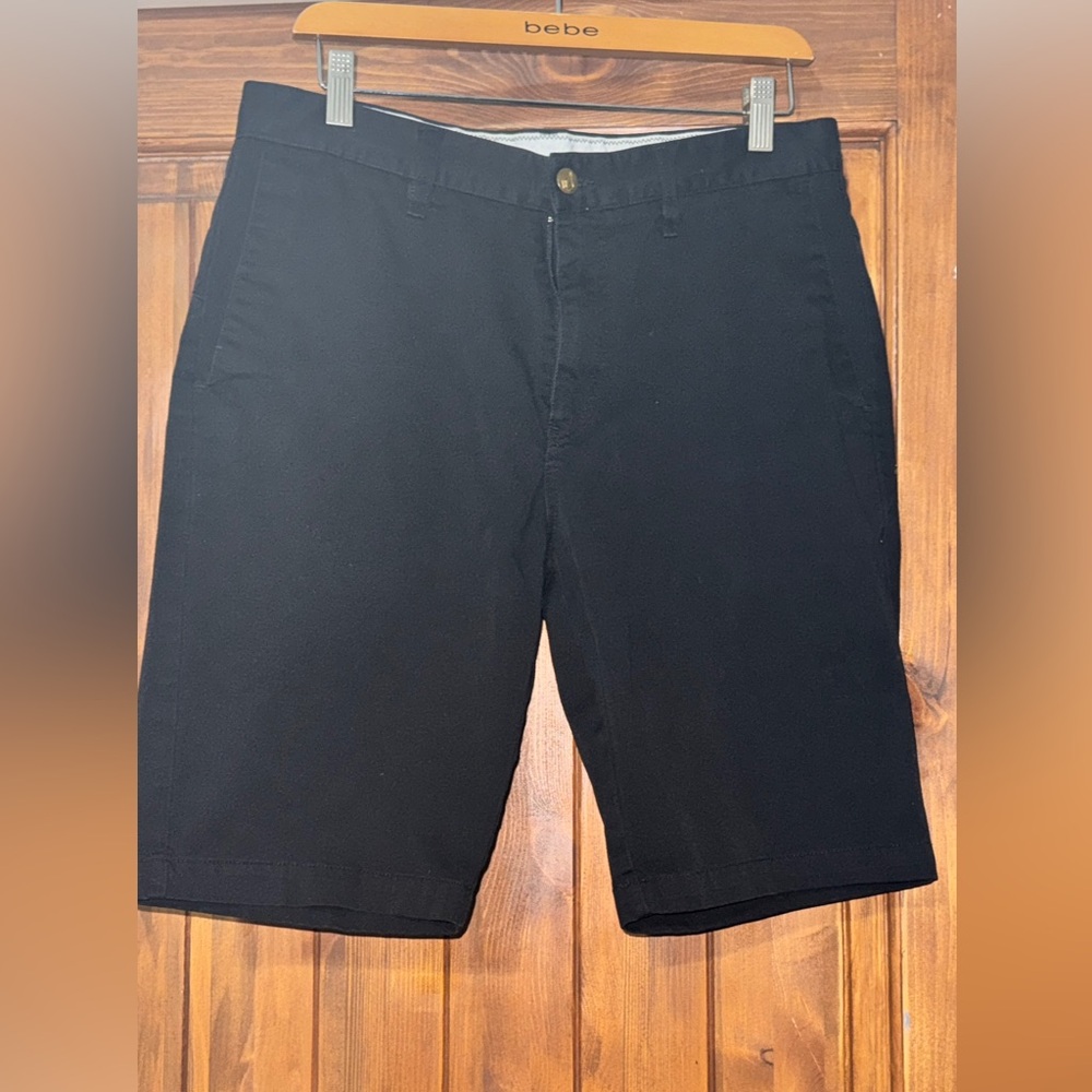 GUC VOLCOM Corpo Class Black Shorts Size 32